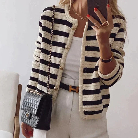 Luisa | Langärmelige Gestreifte Strickjacke